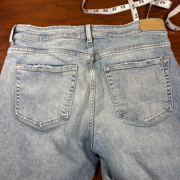 Classic Light Blue Women's Jeans cropped distressed w/stretch size 10 - Picture 4 of 6